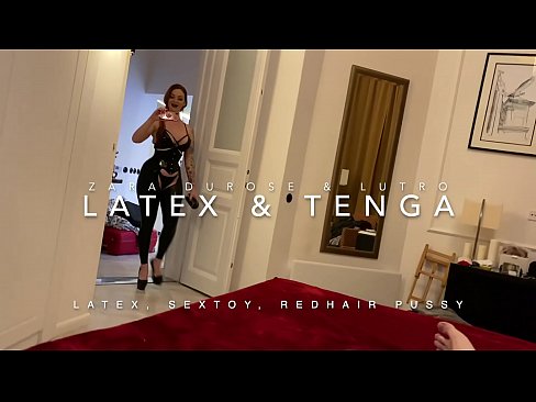 ❤️ Rooikop stiefsuster in latex kostuum befok deur stiefbroer ❤❌ Seksvideo by ons ❤