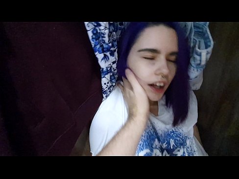 ❤️ Het my sussie in die kas gekry en haar gehelp om te kom ❤❌ Seksvideo by ons ❤